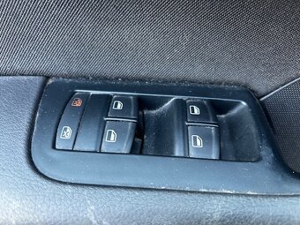 Audi A6 2.8 quattro, 2009, xenony, tempomat, manuál - 16
