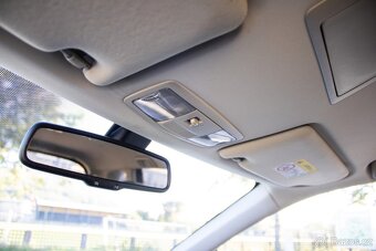 Mitsubishi Outlander PHEV Plugin Hybrid / AJ NA SPLÁTKY / - 16