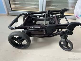 Kočárek s příslušenstvím - 16