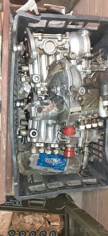 Náhradní díly - 16