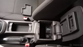 Ford Focus 1.5TDCi 88kW, 3/2017, NAVIGACE, VYHŘ.ČELNÍ OKNO - 16