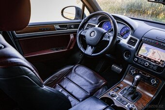 Volkswagen Touareg II 4.2 V8 TDI Exclusive 4MOTION - 16