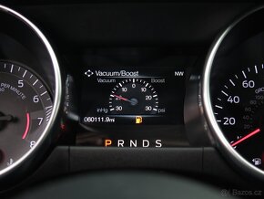 Ford Mustang, 2.3 TURBO - po velkém servisu, původ USA - 16