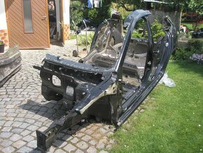 Díly Škoda 21-23 motor autom. přev. části karoserie - výřez - 16