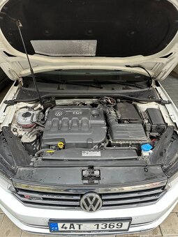 Volkswagen Passat B8 2.0 tdi 4Motion - 16