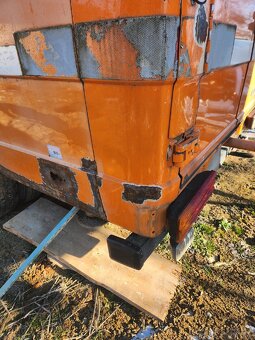 Plošina s regály mercedes Vario - 16