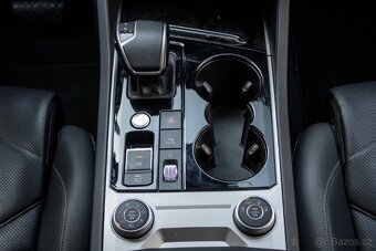 Volkswagen Touareg 3.0 V6 TDI SCR Elegance 4Motion - 16