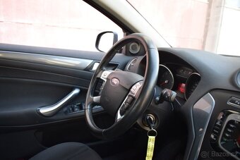 Ford Mondeo 2.0i/2010/MANUÁL/TAŽNÉ/AUT-AC/ - 16