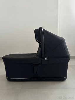 Thule Urban Glide 3 Black - 16
