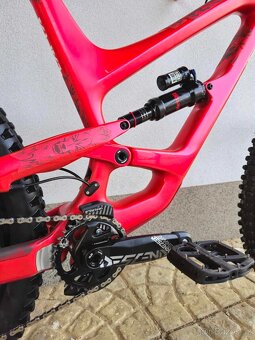 Horské kolo YT Capra CF Pro Carbon 29″ - 16