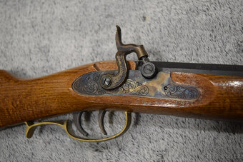 Perkusní puška na střelbu černým prachem, cal. 36 - 16