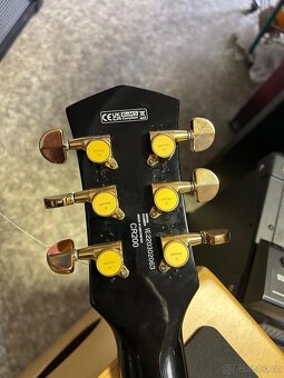 Kytara Fender Stratocaster a aparat Hughes@Kettner - 16