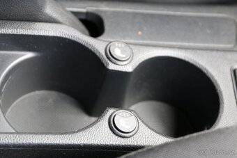 Hyundai i20 1.3 1.Majitel ČR, serv.knížka 41000KM - 16