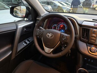 Toyota Rav4 2.2 D-4D 4X4 Man. Tažné - záruka Autodraft - 16