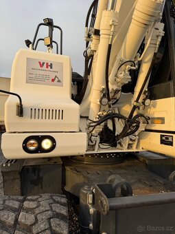 Kolový bagr KOMATSU PW148-11 - 16