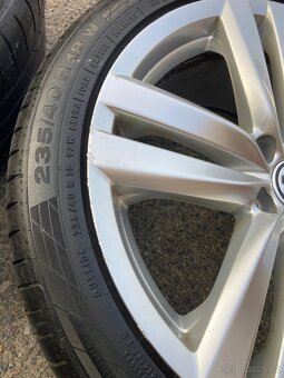 Vw R-line Alu r18,Kansas 235/40 18,letni pneu - 16