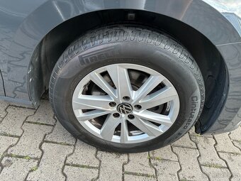 VW Touran 2.0 TDI 85kW DSG Webasto Int.dětské sedačky - 16