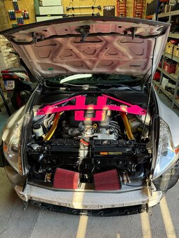 Nissan 370Z - 16