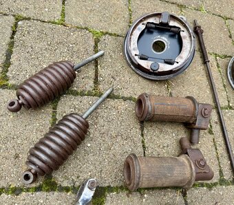 ČZ 125 150 C, Jawa perak, pionýr - díly - 16