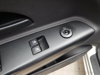Kia Cee´d 1.4 16V, KLIMA, ČR - 16