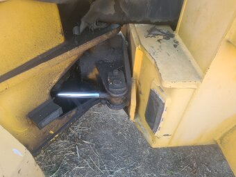 Traktorbagr Komatsu WB60A - 16