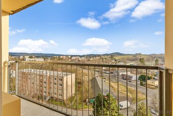 Prodej bytu 5+1 91 m² po rekonstrukci s krásným výhledem - 16