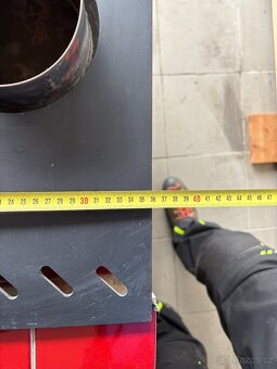 Kachlová kamna červená - 16