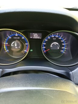 Hyundai ix 35,rok 2011,nový v Čr,1.7crdi,1.maj,126.890km - 16