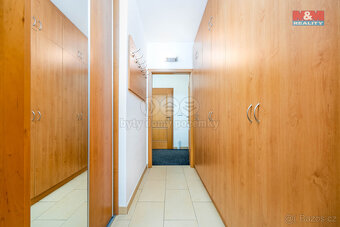 Prodej rodinného domu 299 m², pozemek 1751 m², Kamenice - 16