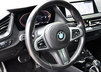 BMW Řada 2 218d M-SPORT HUD PANO ČR - 16