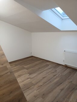 Byt (ateliér)3+kk 58,5 m2 k pronájmu - 16