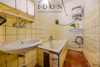 Prodej dvougeneračního RD, FM Staré Město, 2x 3+1, 2x garáž  - 16