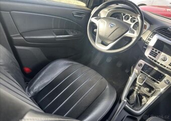 Lancia Delta 1,4 T 120k Oro benzín manuál 88 kw - 16