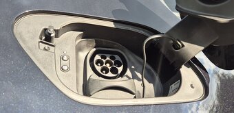 Volkswagen Golf VII e-Golf 1.majitel servisní kniha - 16