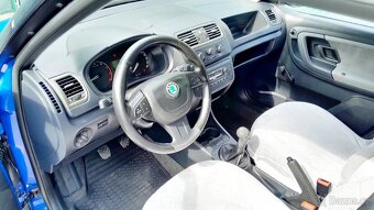 Velice zachovalá málo jetá ŠKODA FABIA II1.2 kombi - 16