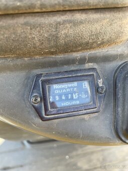 Minibagr Yanmar SV08 rychloupínač 4x lžíce. TOP - 16