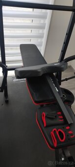 Domácí posilovna - lavice, 2x sada závaží, osa, trenažér aj - 16