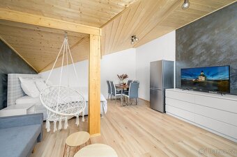 Prodej rodinného domu se 3 apartmány, 210 m2, Harrachov - 16