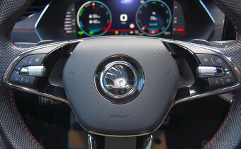Škoda Octavia 4 IV RS PHEV záruka Matrix - 16
