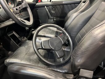 Porsche 911 SC z roku 1983 - 16