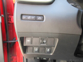 NISSAN QASHQAI 1,6DCi 96kw TEKNA LED PANO GPS 2017 - 16