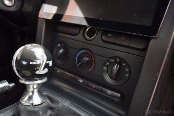Ford Mustang KUPÉ 4.0i V6/MANUÁL/2006/KŮŽE/ - 16
