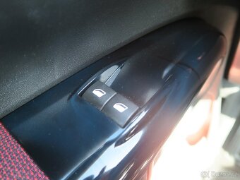 Citroën C4 Cactus 1.2i PureTech 82 Feel Edition CZ málo km - 16