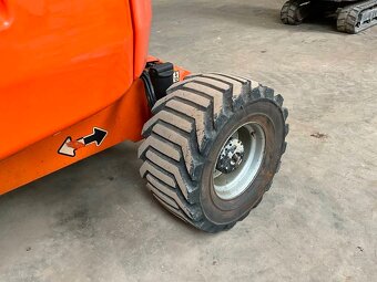 TERÉNNÍ  KLOUBOVÁ PLOŠINA. JLG 450 AJ II - 16