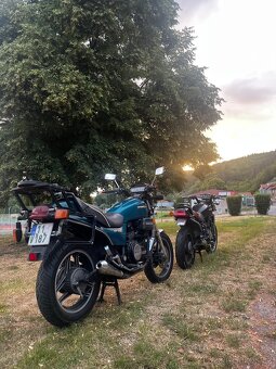 2x Honda VF 750 S - 16