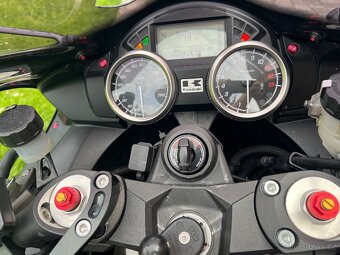 Kawasaki ZZR 1400 - 16