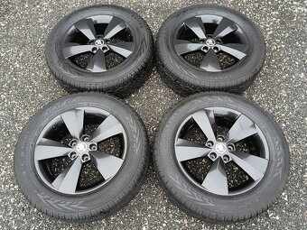 Pěkná zimní orig alu Škoda Kodiaq 215/65/17 vzorek 8mm - 16