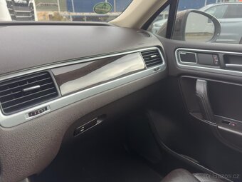 Volkswagen Touareg, 3.0 V6, highline, vzduch, pano - 16