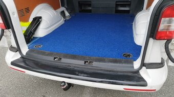 VW TRANSPORTER T5.1 2.0TDI 103KW LONG 5/6 MÍST R.V.2013 - 16