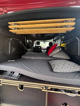 Prodám Volkswagen Transporter T6 - 16